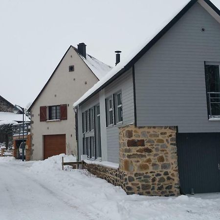 Gîte très lumineux Vernines Extérieur photo